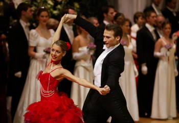Русская балерина лишилась работы из-за эротических фото