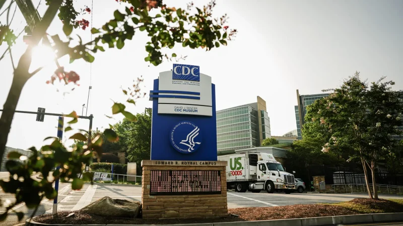 У CDC США есть доказательства того, что вакцины против COVID-19 приводили к смерти