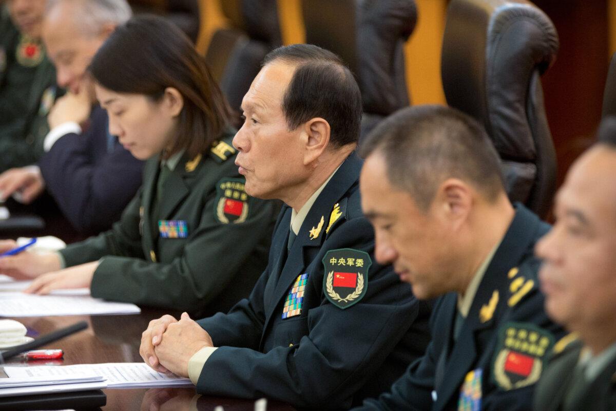 Два бывших министра обороны Китая были уволены из-за коррупции